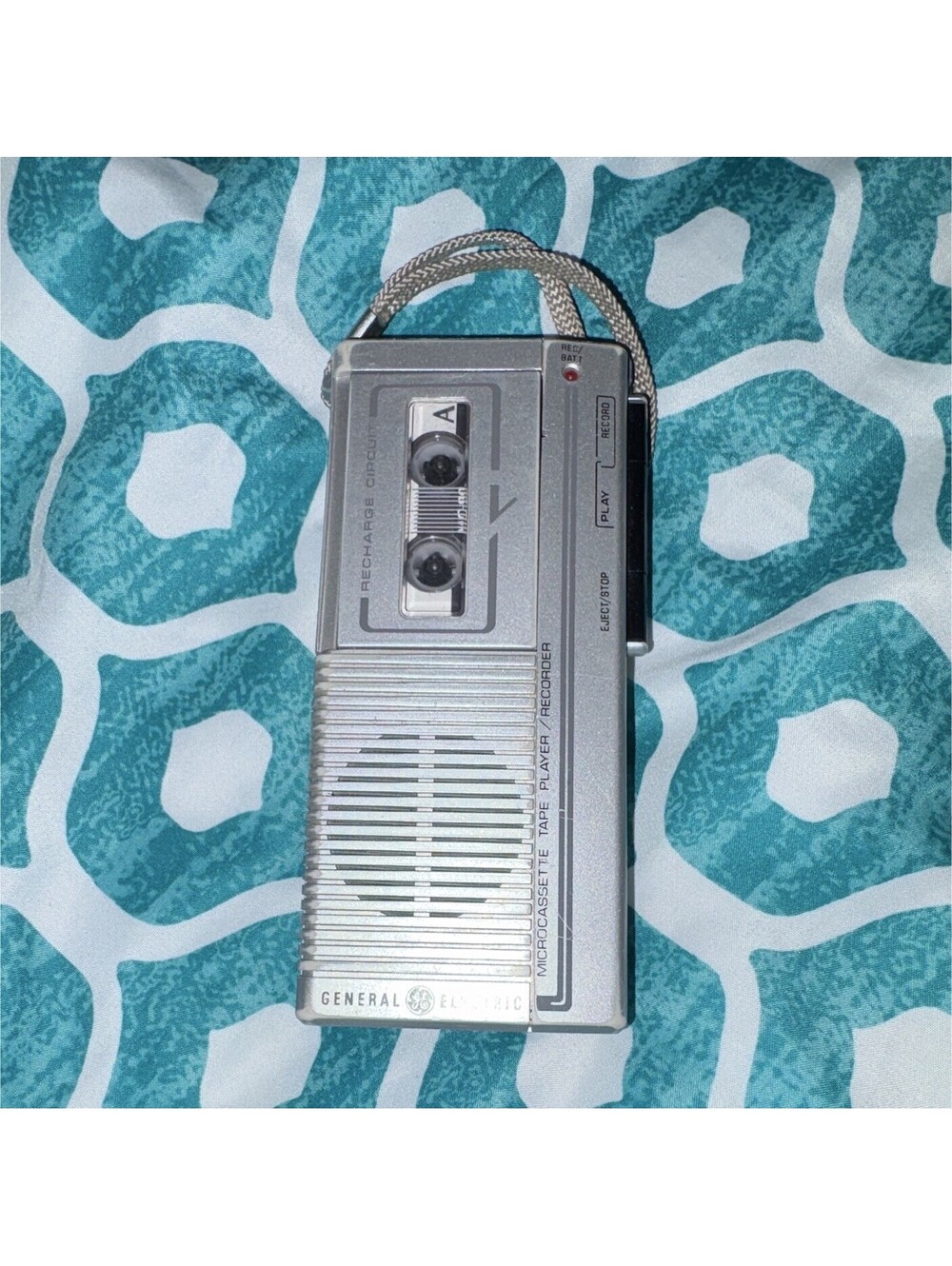 General Electric Handheld Microcassette Recorder Player 2-Speed Headphones